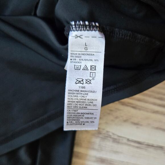 Old Navy Swim Sleeveless Mock Neck Tank Top sz Large - Picture 4 of 4